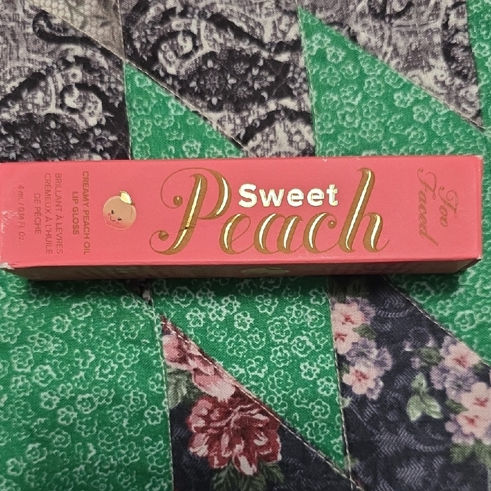 Too Faced Sweet Peach Lip Gloss Oil - Peach Please